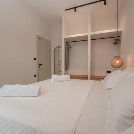 Gizz Hotel apartamentowy 4*