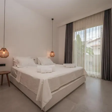 Gizz Hotel apartamentowy 4*